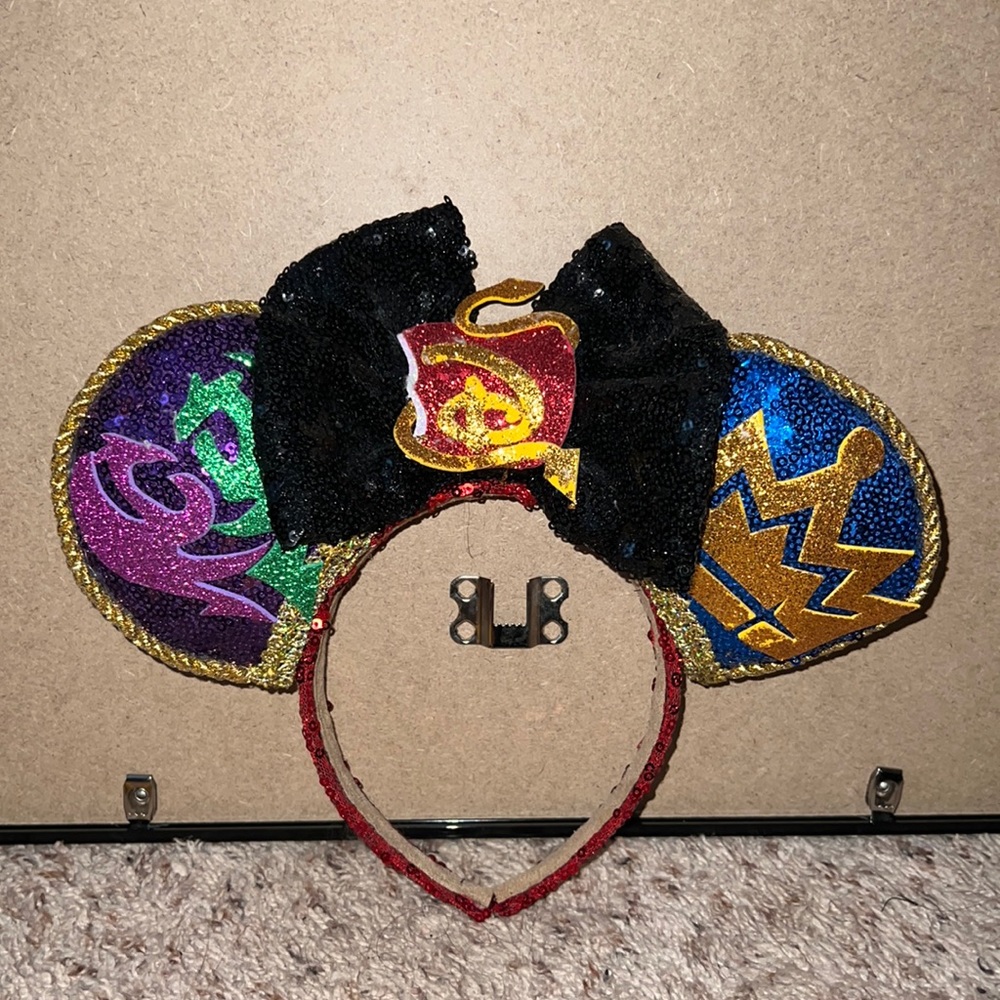 Disney descendants ears